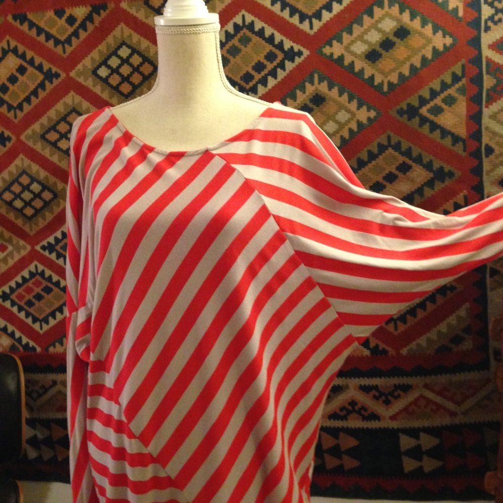 Long Sleeve Top in red and gray stripes